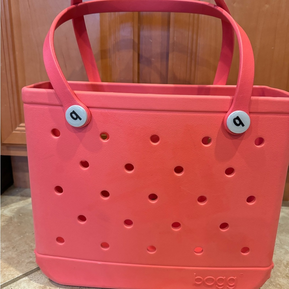 Bogg Bag in Coral Me Mine
